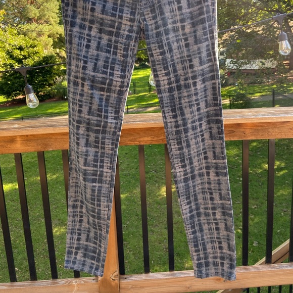 Cabi Skinny Jean Grid - Picture 2 of 2